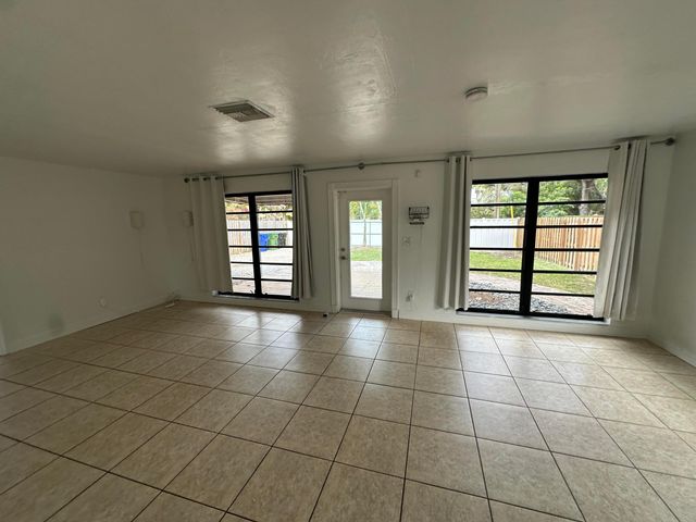 1424 SW 9th Street, Fort Lauderdale, FL 33312