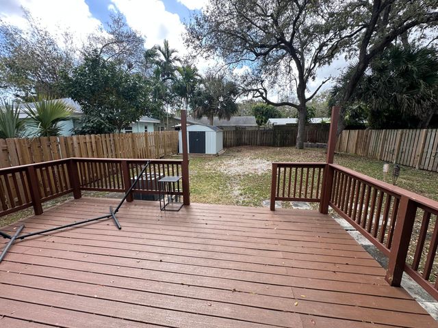 1424 SW 9th Street, Fort Lauderdale, FL 33312