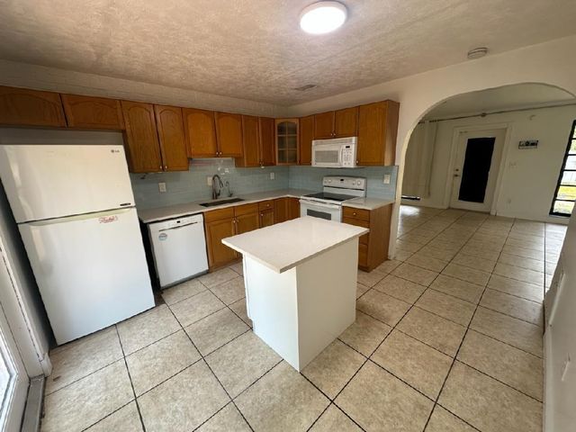 1424 SW 9th Street, Fort Lauderdale, FL 33312
