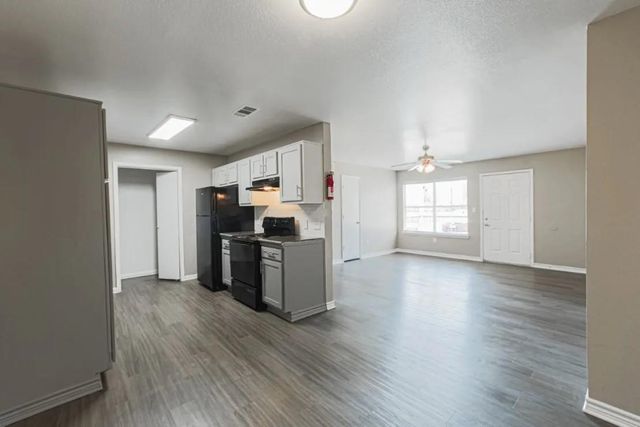 11111 W Montgomery Road 522, Houston, TX 77088