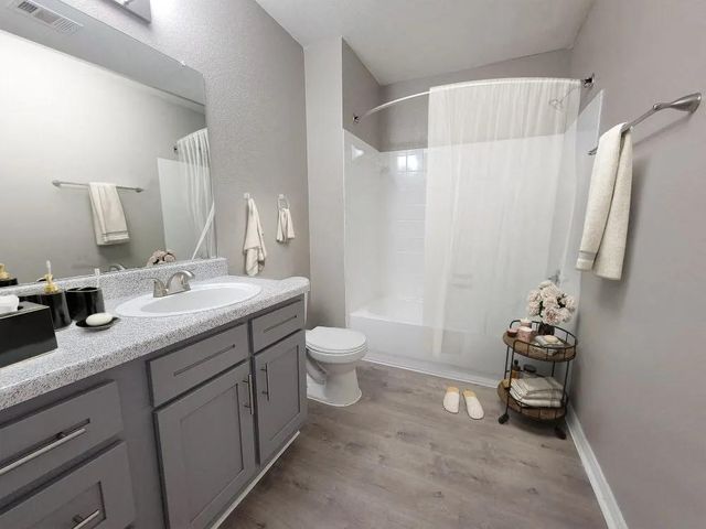 11111 W Montgomery Road 522, Houston, TX 77088