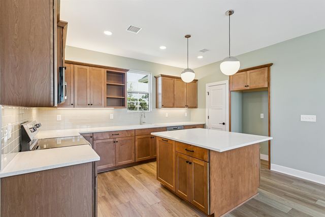 4516 N Harborside St., Wichita, KS 67204