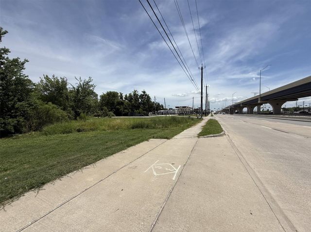 1400 Bayport Boulevard, Seabrook, TX 77586