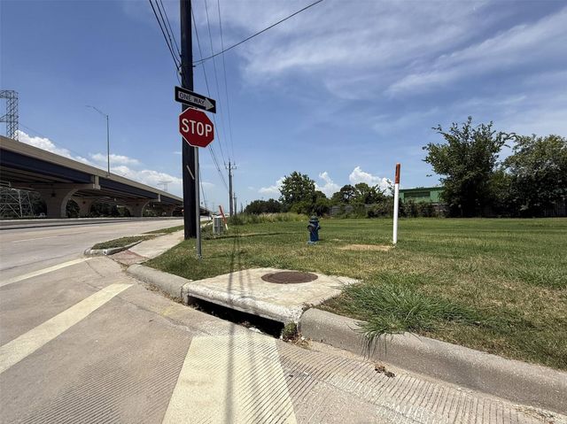 1400 Bayport Boulevard, Seabrook, TX 77586