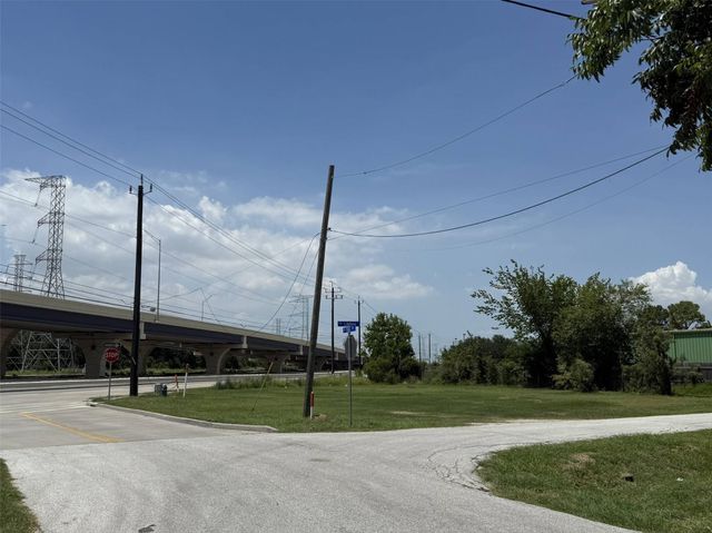 1400 Bayport Boulevard, Seabrook, TX 77586