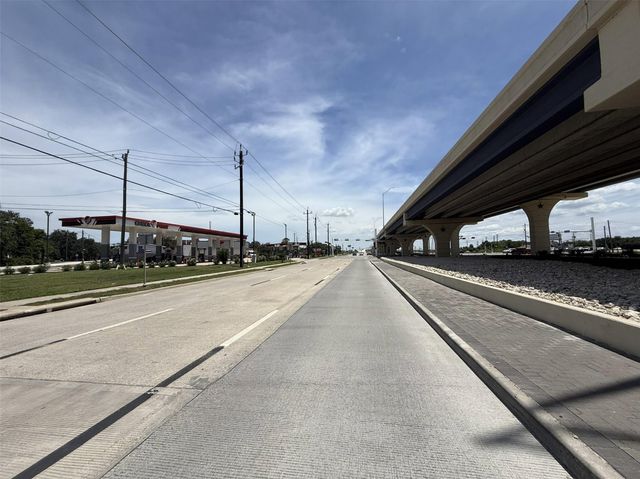 1400 Bayport Boulevard, Seabrook, TX 77586