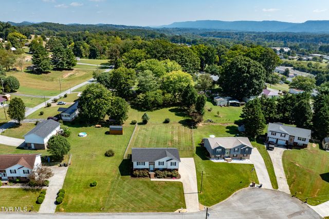 203 Falconview Drive, Church Hill, TN 37642