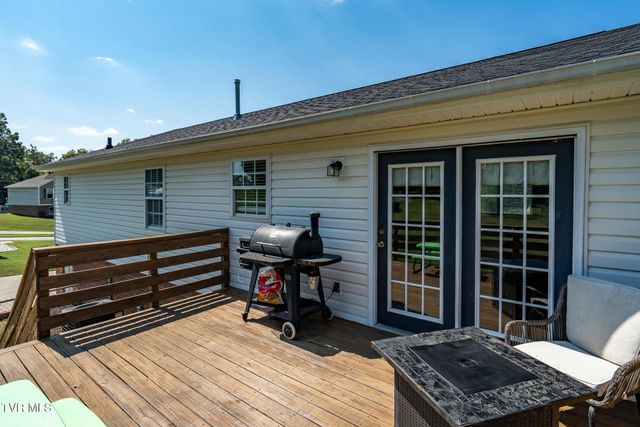 203 Falconview Drive, Church Hill, TN 37642