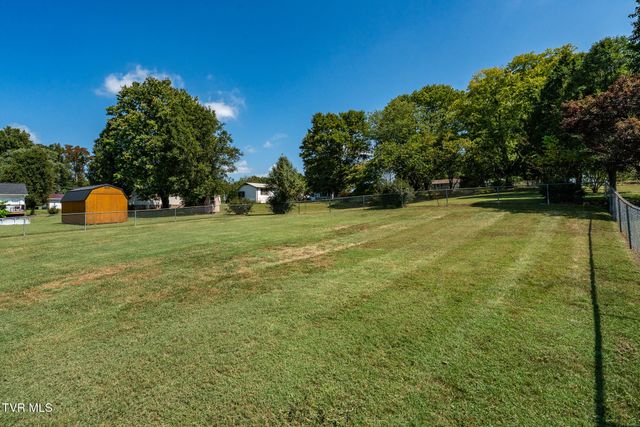 203 Falconview Drive, Church Hill, TN 37642