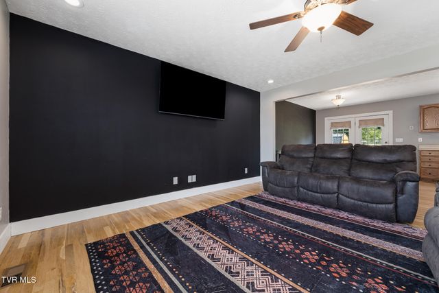 203 Falconview Drive, Church Hill, TN 37642