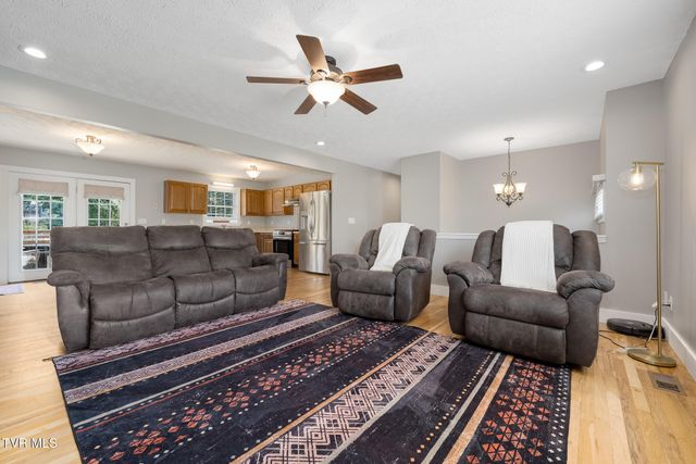 203 Falconview Drive, Church Hill, TN 37642