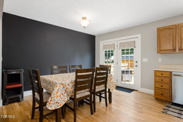 203 Falconview Drive, Church Hill, TN 37642