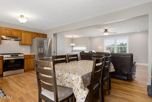 203 Falconview Drive, Church Hill, TN 37642