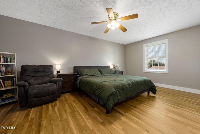 203 Falconview Drive, Church Hill, TN 37642