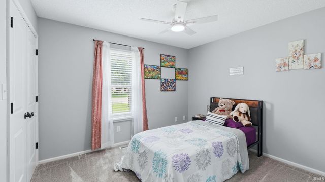 5021 Clovedale Drive, Woodburn, IN 46797