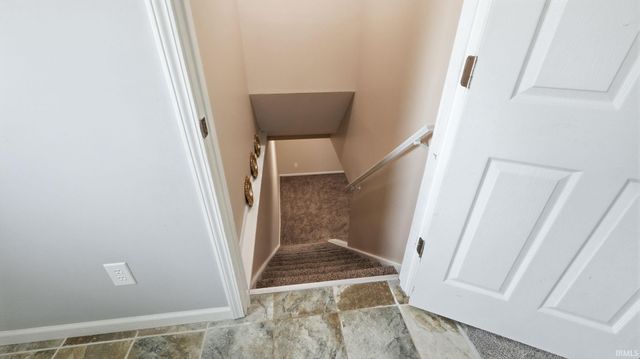 5021 Clovedale Drive, Woodburn, IN 46797