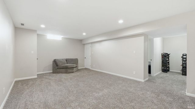 5021 Clovedale Drive, Woodburn, IN 46797