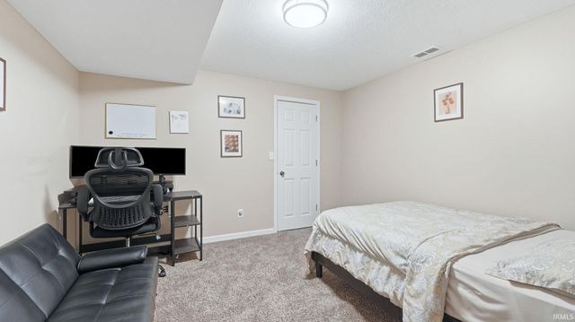 5021 Clovedale Drive, Woodburn, IN 46797
