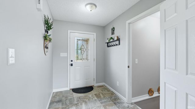 5021 Clovedale Drive, Woodburn, IN 46797