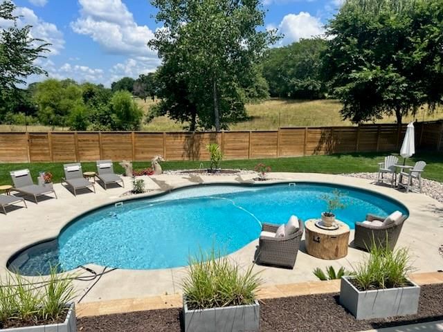 1409 SE Woodbine Drive, Blue Springs, MO 64014