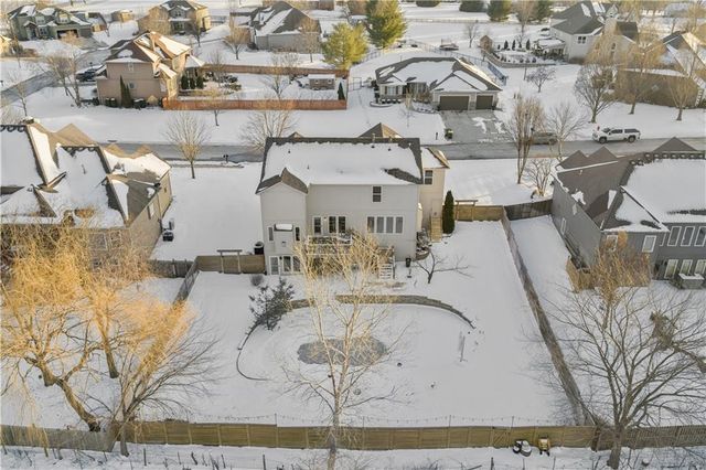 1409 SE Woodbine Drive, Blue Springs, MO 64014