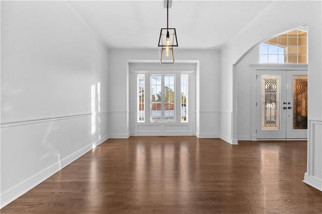 1409 SE Woodbine Drive, Blue Springs, MO 64014