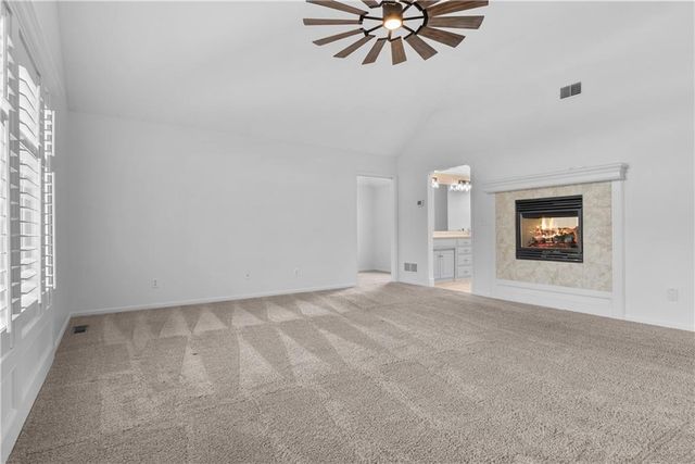 1409 SE Woodbine Drive, Blue Springs, MO 64014