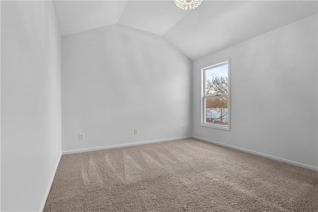 1409 SE Woodbine Drive, Blue Springs, MO 64014