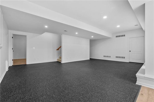 1409 SE Woodbine Drive, Blue Springs, MO 64014