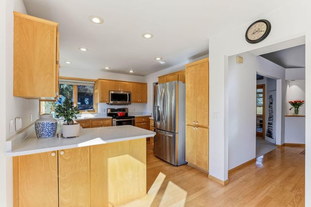 13037 Hialeah Path, Apple Valley, MN 55124