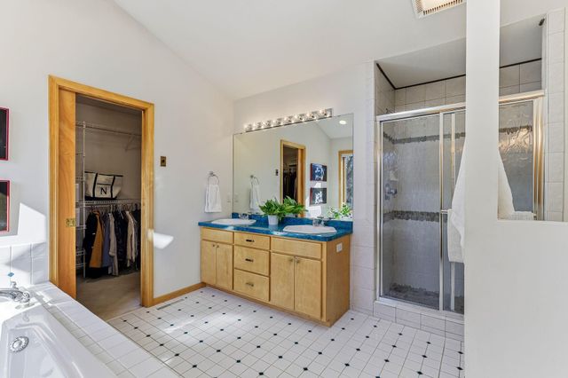 13037 Hialeah Path, Apple Valley, MN 55124