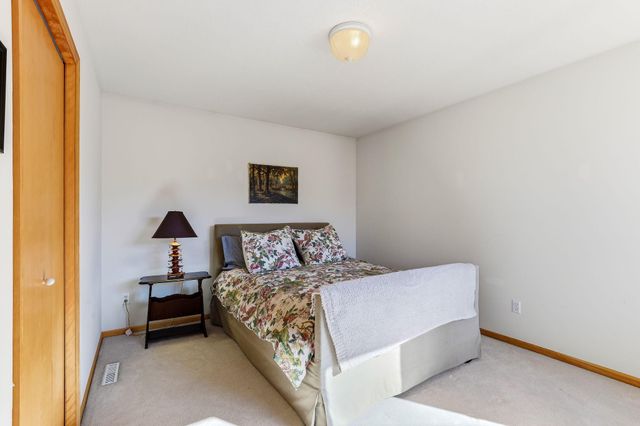 13037 Hialeah Path, Apple Valley, MN 55124