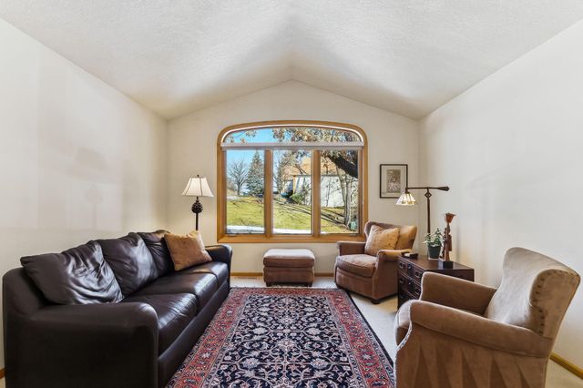 13037 Hialeah Path, Apple Valley, MN 55124