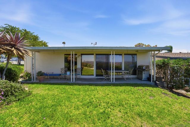3902 N Vista Campana 9, Oceanside, CA 92057