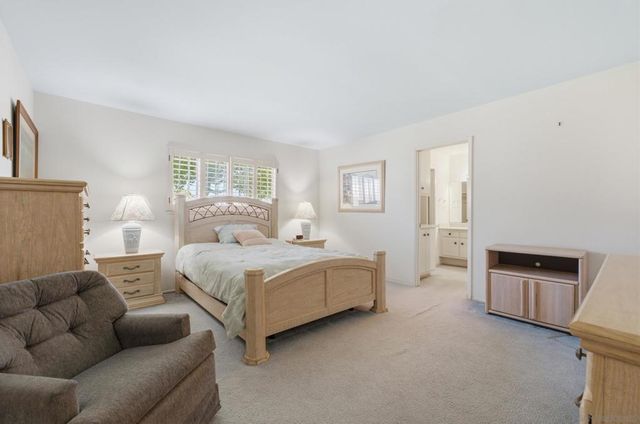 3902 N Vista Campana 9, Oceanside, CA 92057