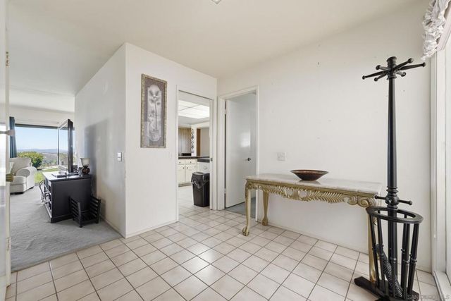 3902 N Vista Campana 9, Oceanside, CA 92057