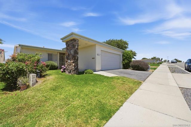 3902 N Vista Campana 9, Oceanside, CA 92057