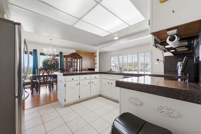3902 N Vista Campana 9, Oceanside, CA 92057