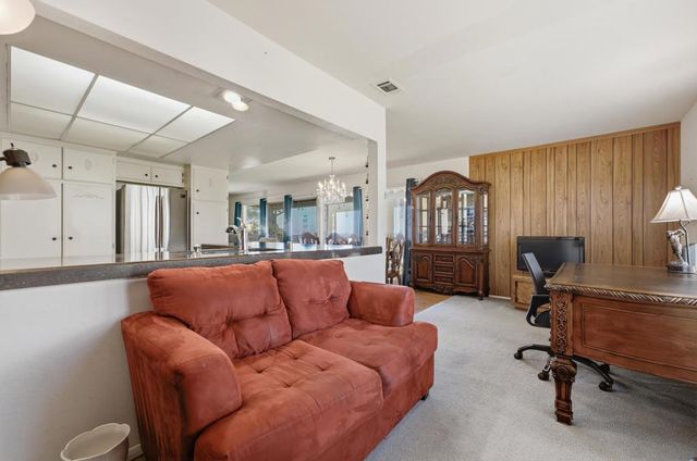 3902 N Vista Campana 9, Oceanside, CA 92057