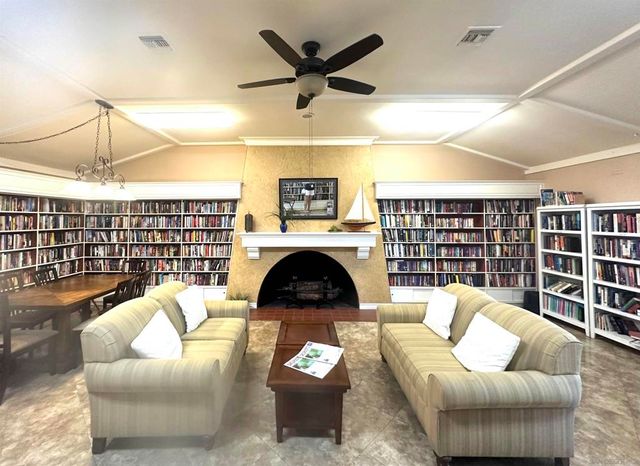 3902 N Vista Campana 9, Oceanside, CA 92057