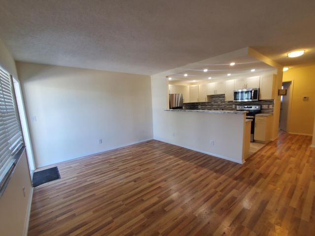5203 NE 24th Terrace B206, Fort Lauderdale, FL 33308