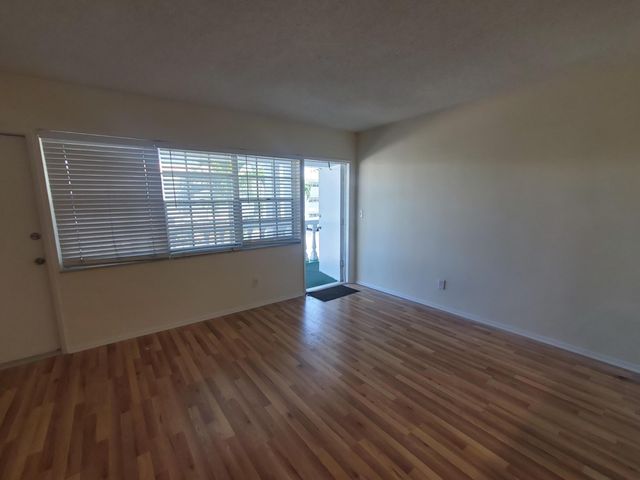 5203 NE 24th Terrace B206, Fort Lauderdale, FL 33308