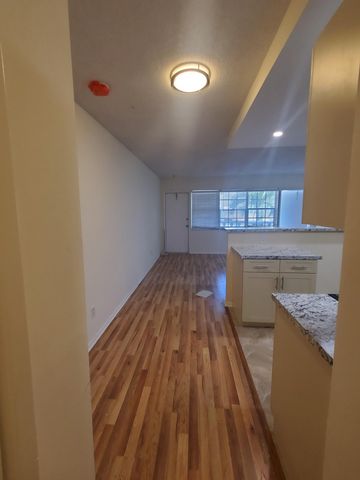 5203 NE 24th Terrace B206, Fort Lauderdale, FL 33308