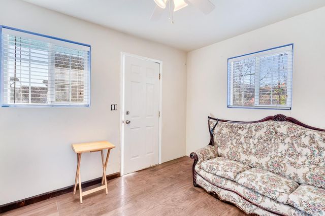 828 Olivewood Dr, Los Banos, CA 93635