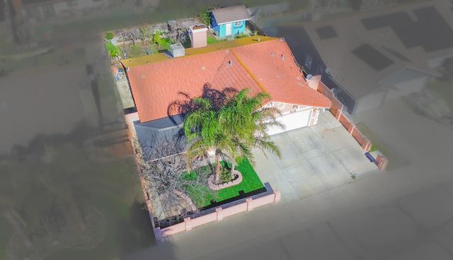 828 Olivewood Dr, Los Banos, CA 93635