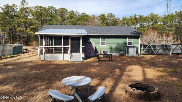 782 Straits Road, Gloucester, NC 28528