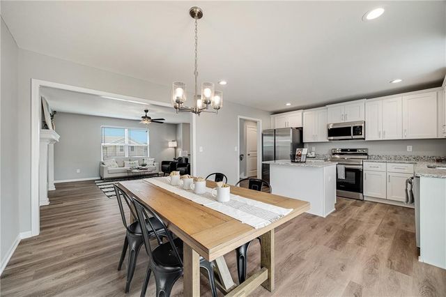 609 Foxglove Lane, Raymore, MO 64083