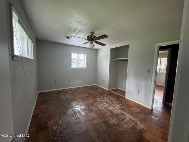 3327 Casa Grande Circle, Jackson, MS 39209