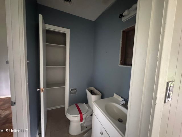 3327 Casa Grande Circle, Jackson, MS 39209