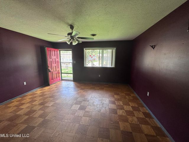 3327 Casa Grande Circle, Jackson, MS 39209